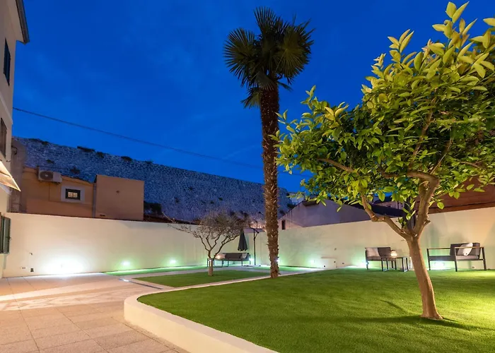 Maison d'hôtes Garden Luxury 4*